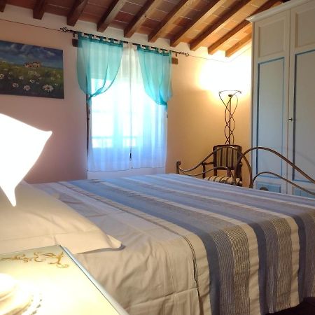Casale I Burroni Apartment Arezzo Bagian luar foto